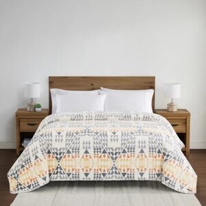 Pendleton Plush Blanket